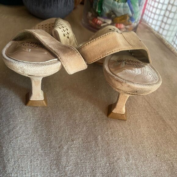 Jeffrey Campbell Bianca Tan Suede Slingback Ketten Heel Pumps Size 10 NEW - Picture 5 of 10